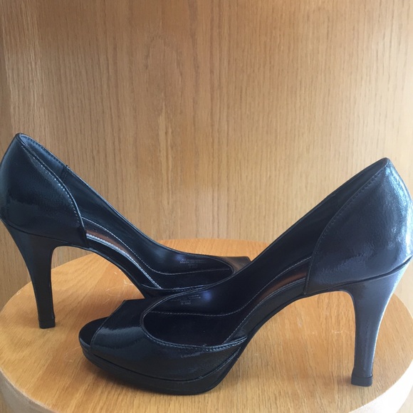 ALFANI CLASSY BLACK TOELESS STILETTO HEELS - Picture 5 of 6